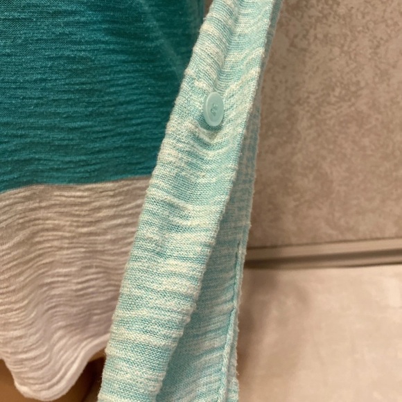 Express Mint Green, Seafoam and White Colorblock Long Sleeve Sweater - Picture 7 of 15